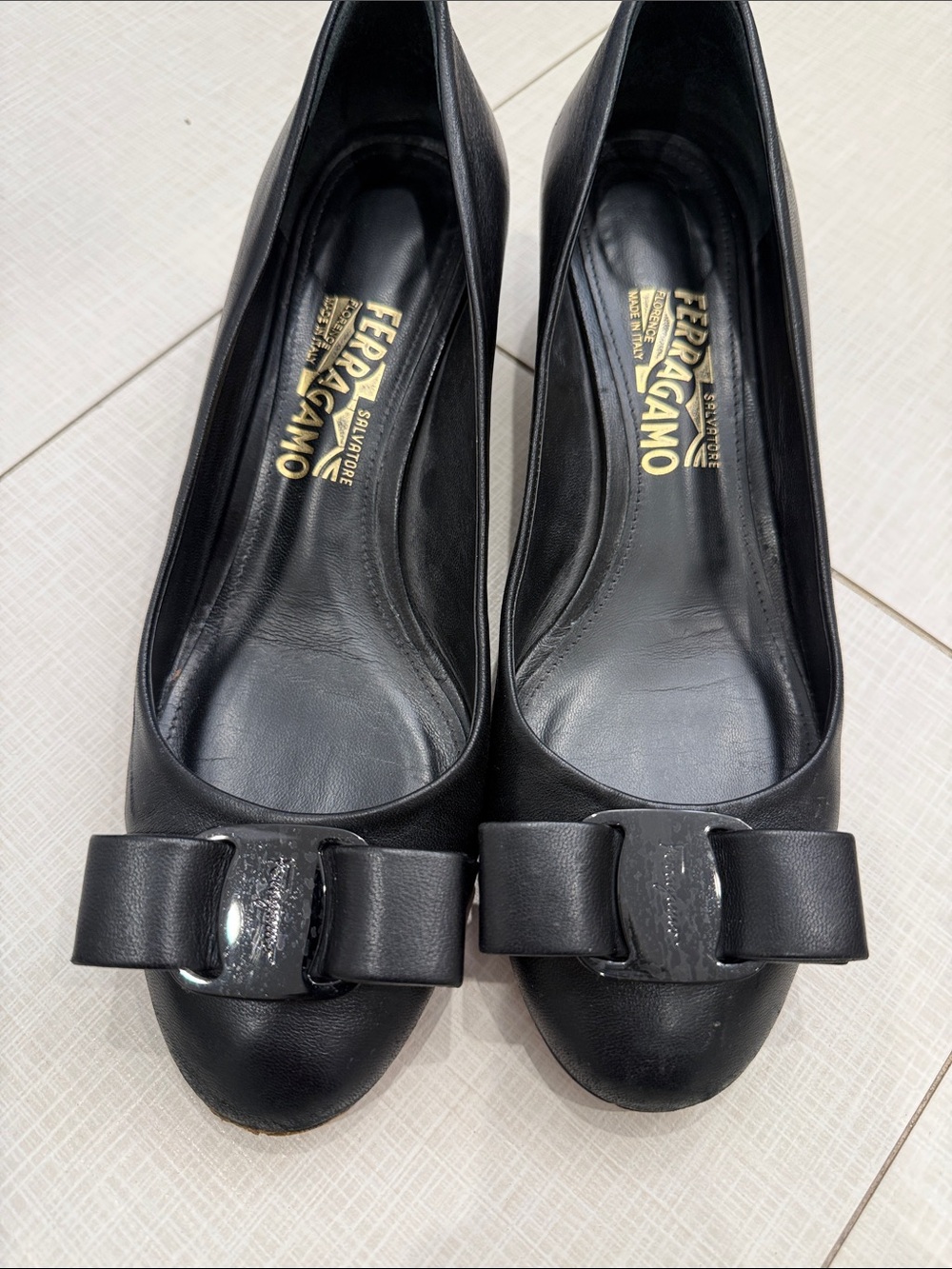 Salvatore Ferragamo Black Leather Bow Ballet Flats